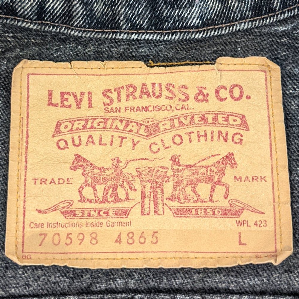 Vintage Levi's Jean Jacket - Picture 3 of 8
